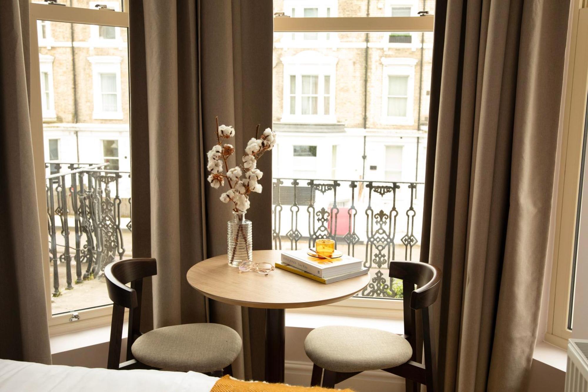 Bob W London Holland Park Aparthotel Bagian luar foto