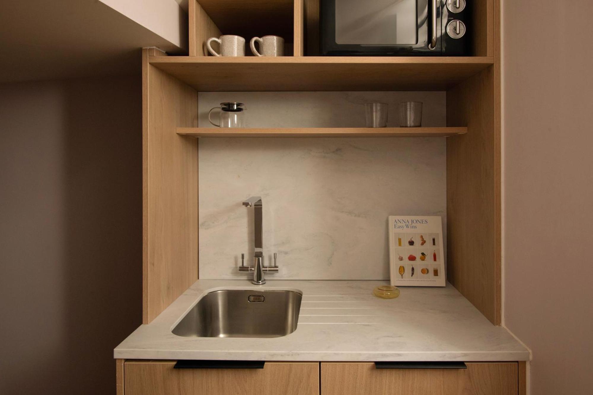Bob W London Holland Park Aparthotel Bagian luar foto
